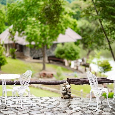 Bed and breakfast Nan Waterside Hong Bon Nern Extérieur photo