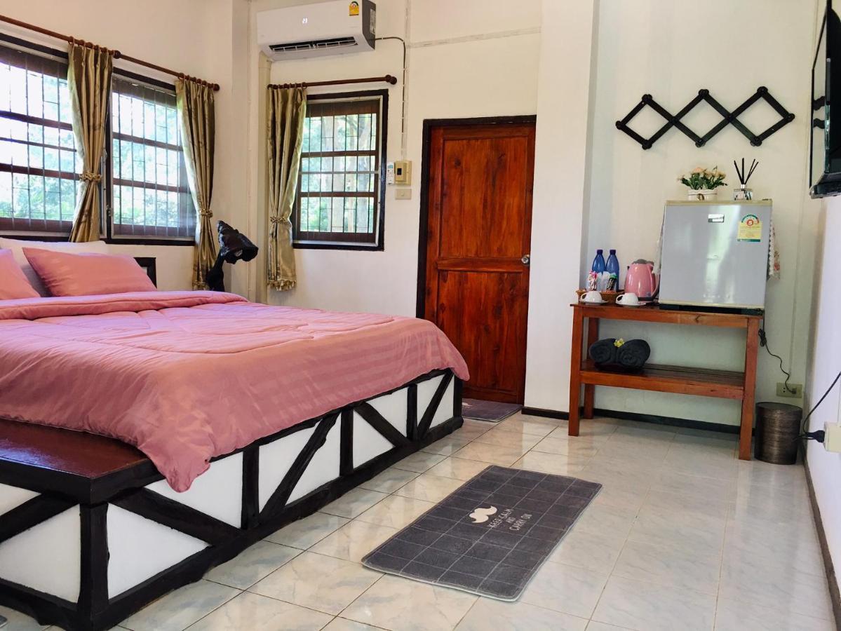 Bed and breakfast Nan Waterside Hong Bon Nern Extérieur photo
