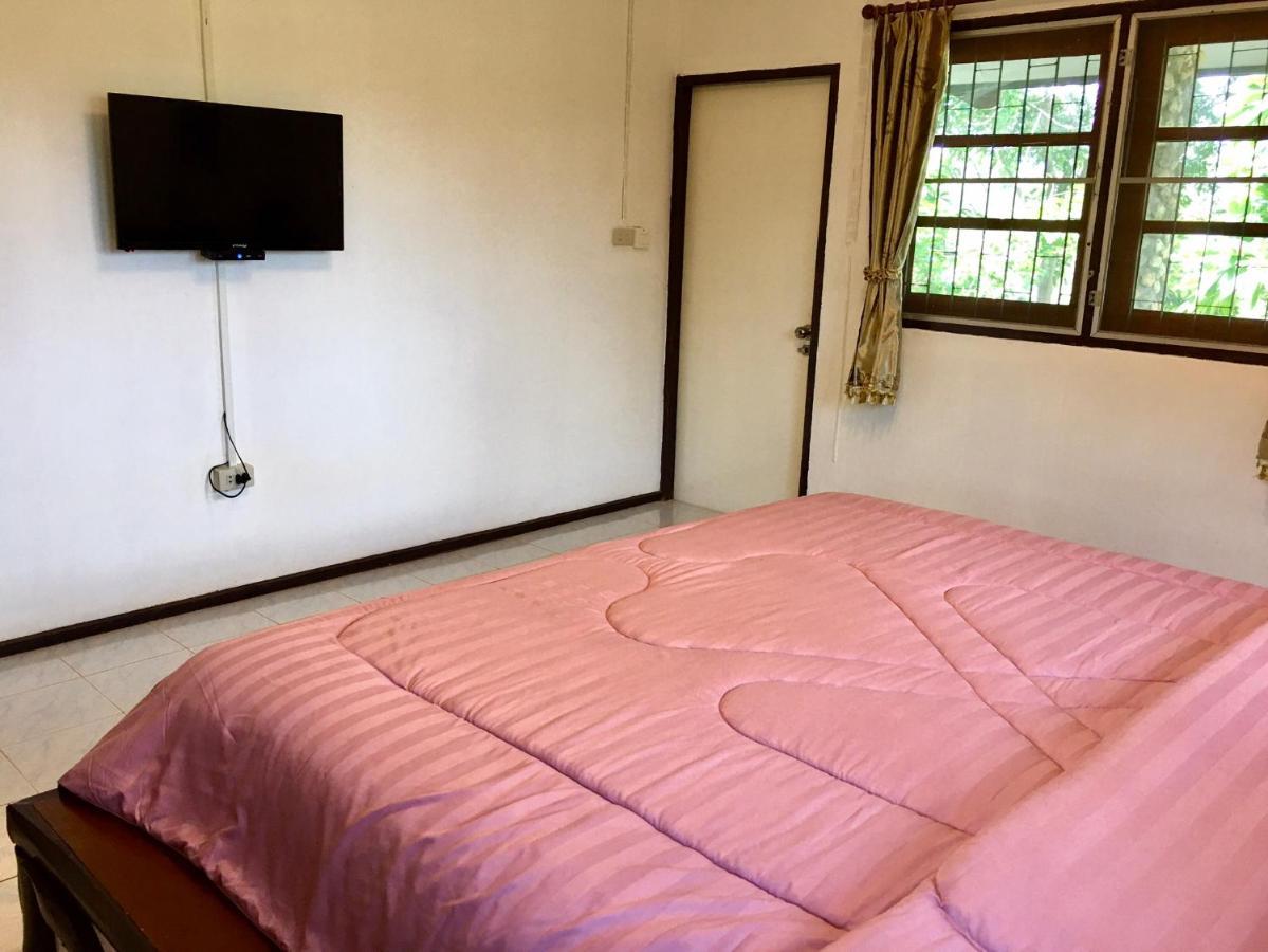 Bed and breakfast Nan Waterside Hong Bon Nern Extérieur photo