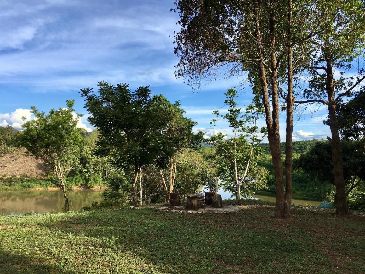 Bed and breakfast Nan Waterside Hong Bon Nern Extérieur photo