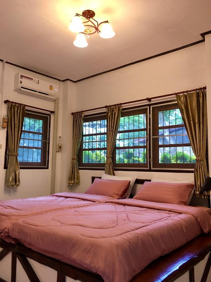Bed and breakfast Nan Waterside Hong Bon Nern Extérieur photo