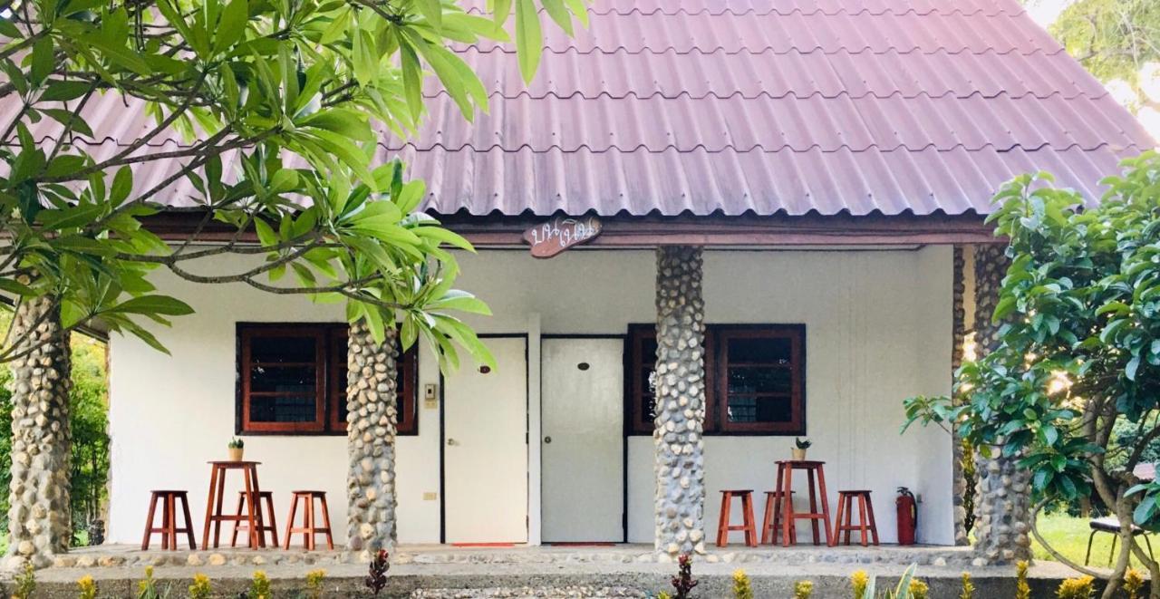 Bed and breakfast Nan Waterside Hong Bon Nern Extérieur photo