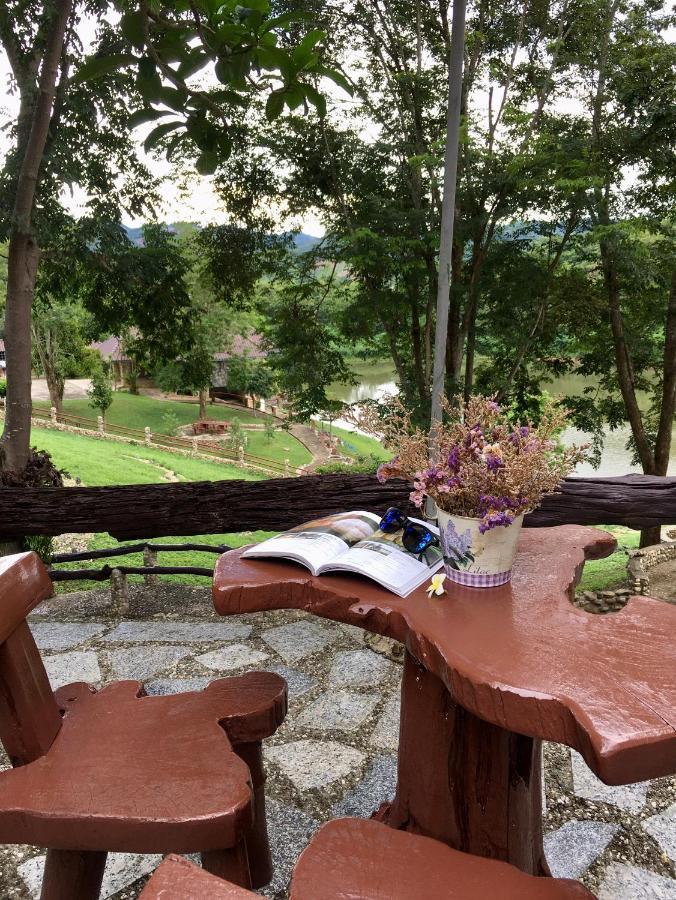 Bed and breakfast Nan Waterside Hong Bon Nern Extérieur photo