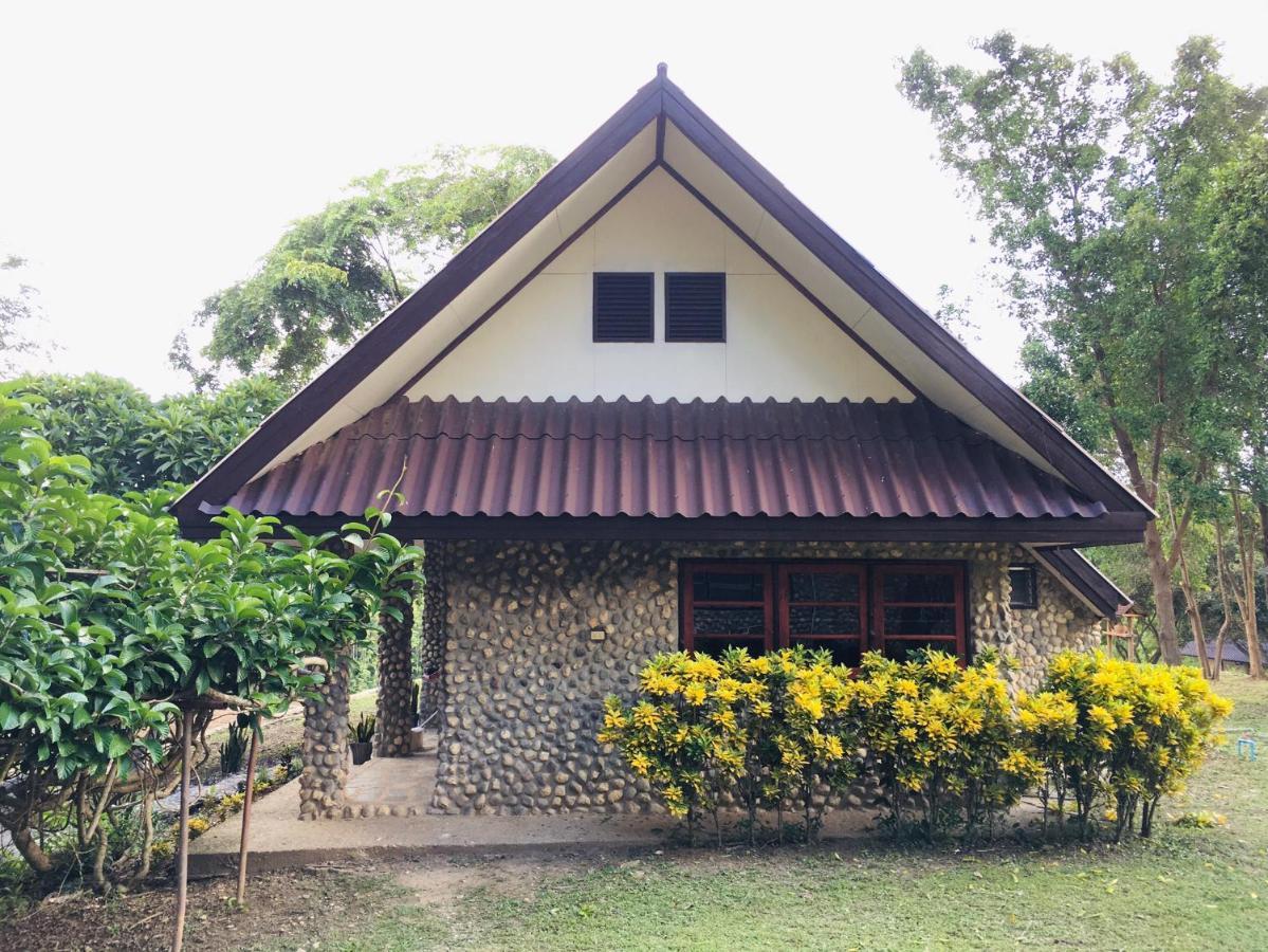 Bed and breakfast Nan Waterside Hong Bon Nern Extérieur photo