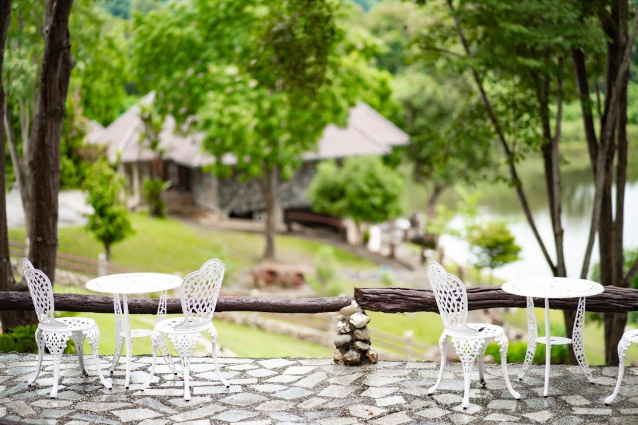 Bed and breakfast Nan Waterside Hong Bon Nern Extérieur photo