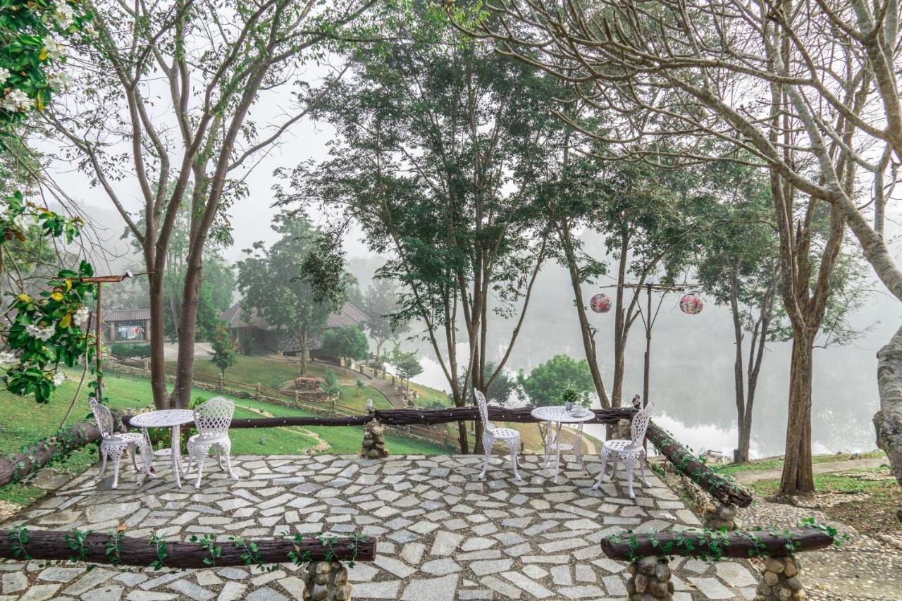 Bed and breakfast Nan Waterside Hong Bon Nern Extérieur photo