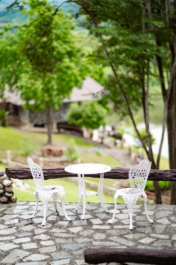Bed and breakfast Nan Waterside Hong Bon Nern Extérieur photo