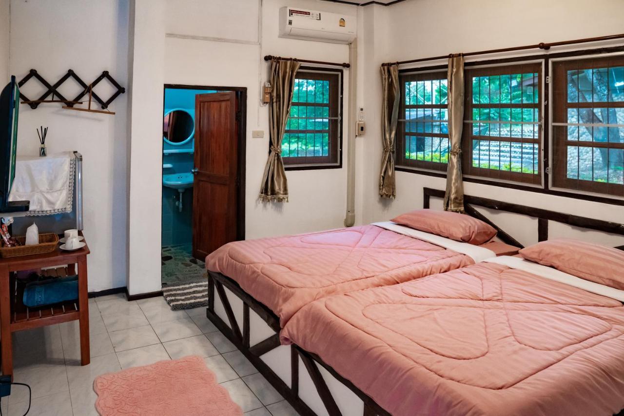 Bed and breakfast Nan Waterside Hong Bon Nern Extérieur photo